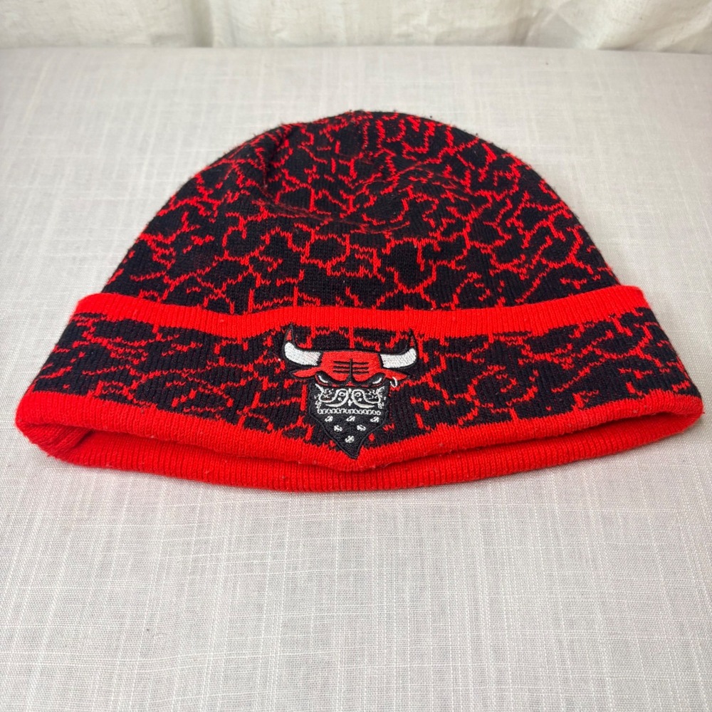 Huge New York Chicago Bulls Beanie Red Black Elephant Print LE2END Knit Hat